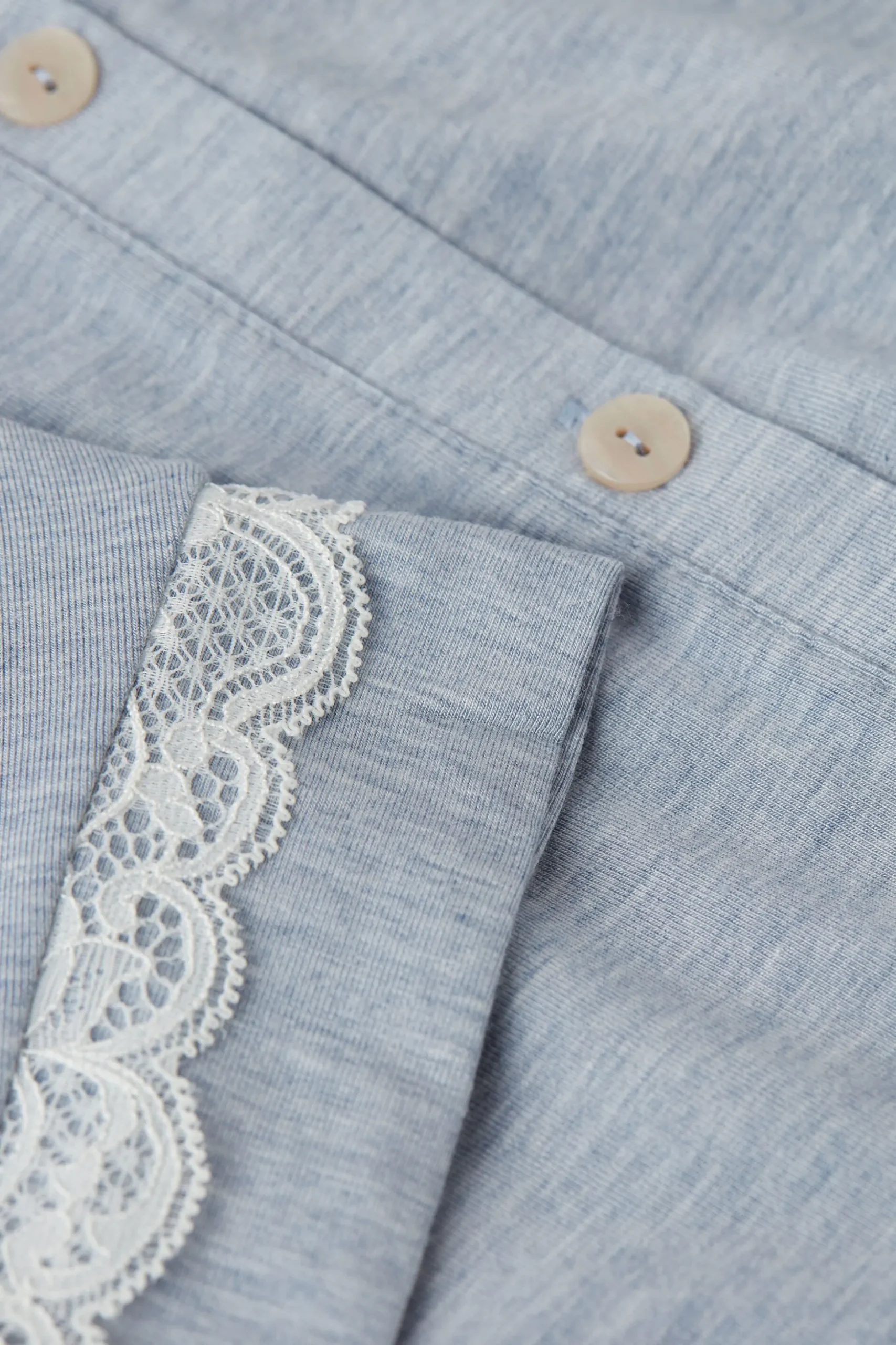 Camicia da Notte Aperta Davanti con Dettagli in Pizzo