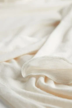 Maglia in Modal Ultralight con Cashmere Collo Alto