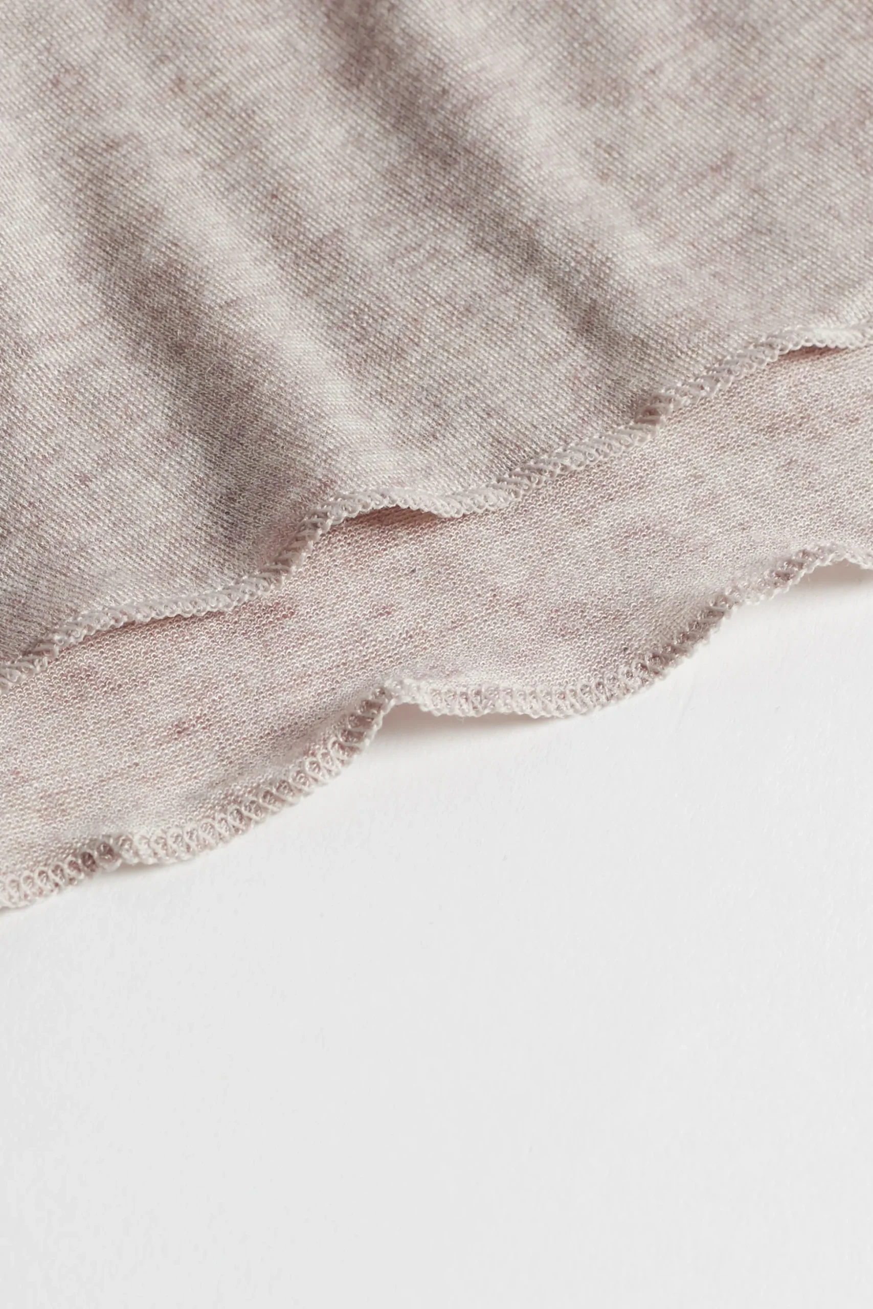 Maglia in Modal Ultralight con Cashmere Collo Alto