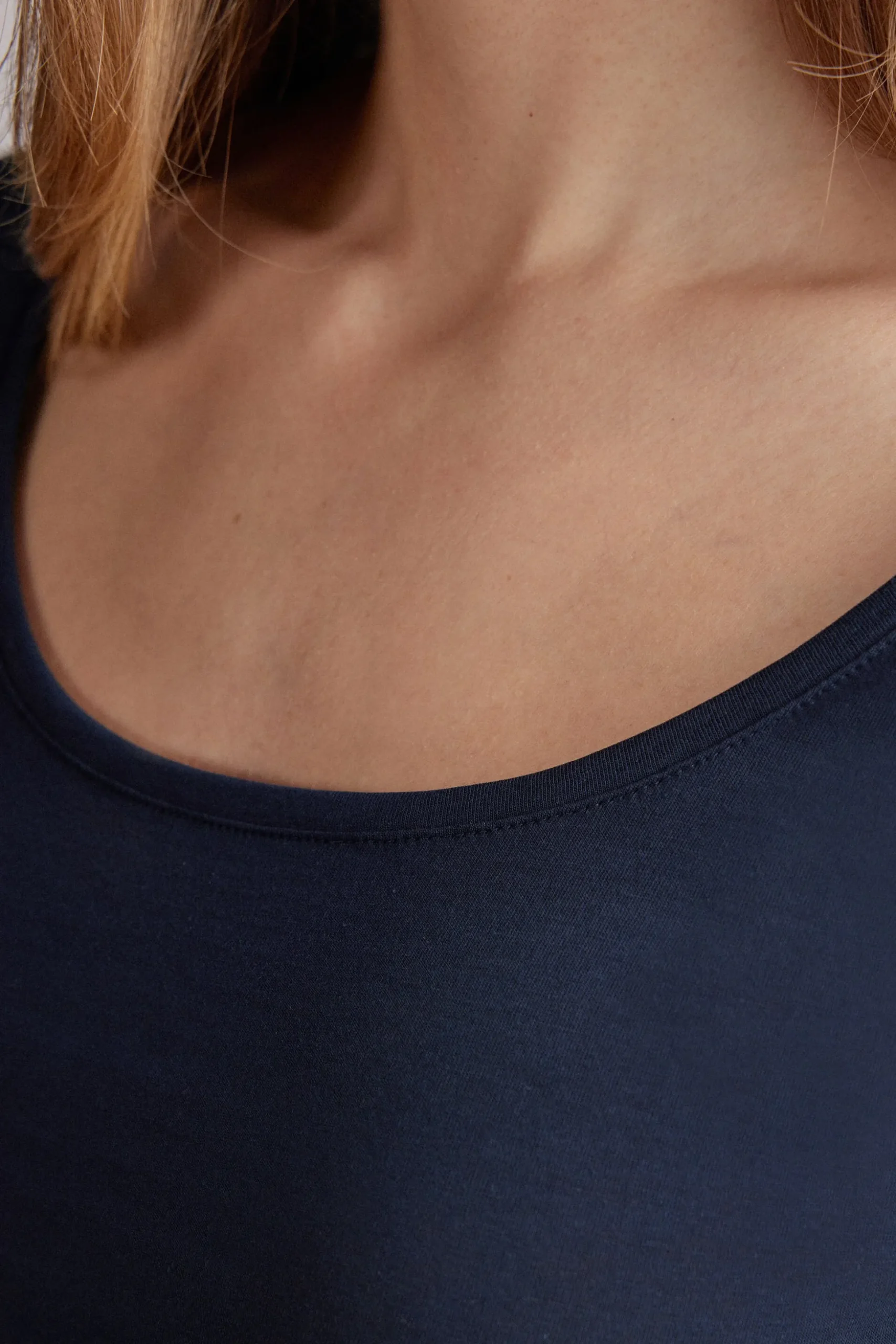 Maglia Manica Corta con Scollo a Madonna in Cotone Ultrafresh