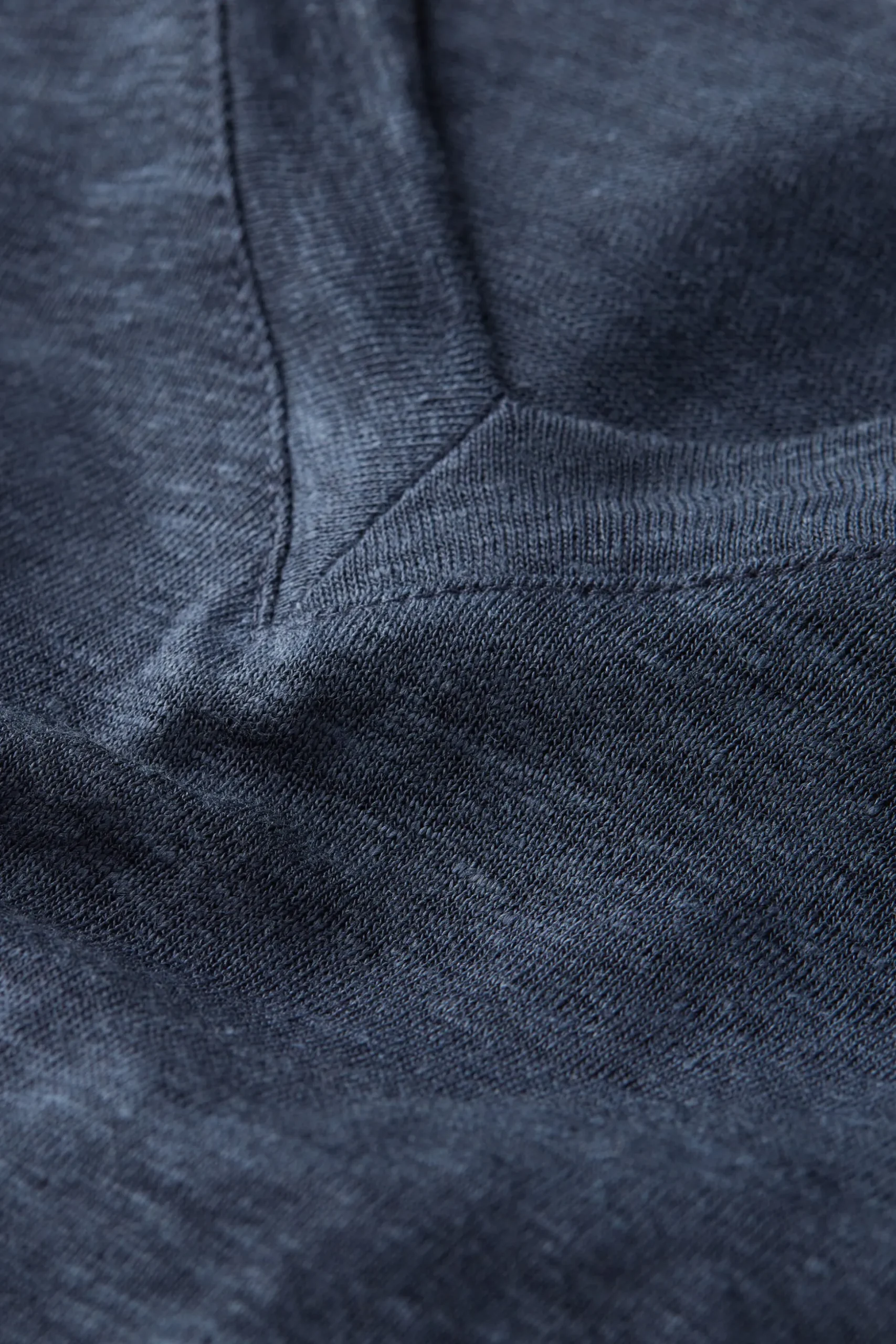 Maglia Manica Corta con Scollo a V in Lino
