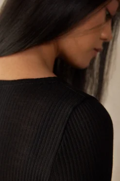 Maglia Manica Lunga a Girocollo Ampio in Lana e Seta