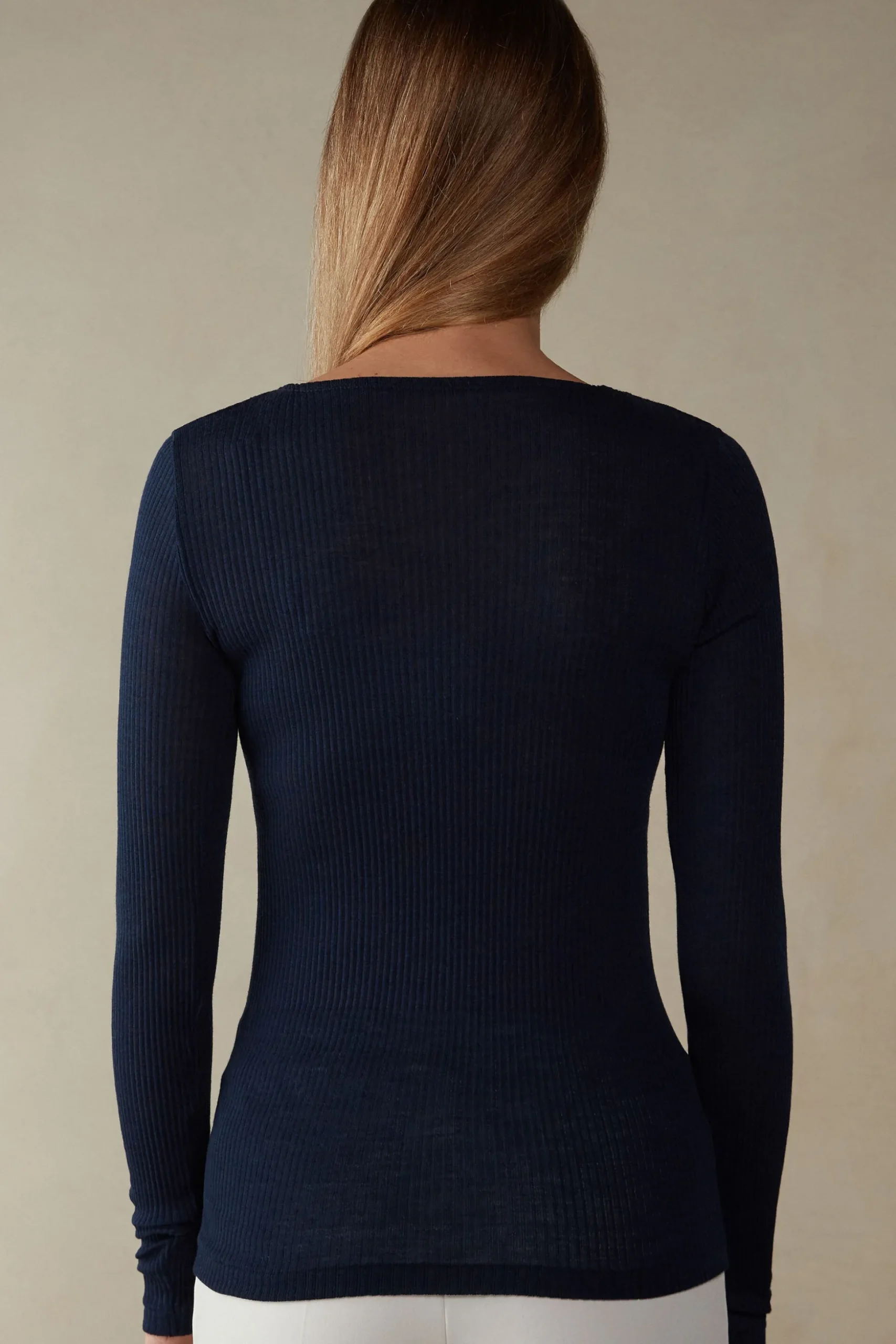 Maglia Manica Lunga a Girocollo Ampio in Lana e Seta