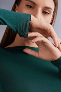 Maglia Manica Lunga in Modal con Cashmere e Scollo a Barchetta