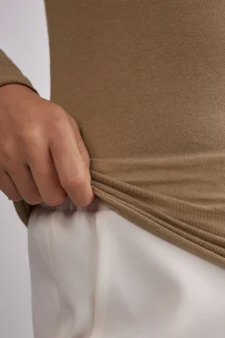Maglia Manica Lunga in Modal con Cashmere e Scollo a Barchetta