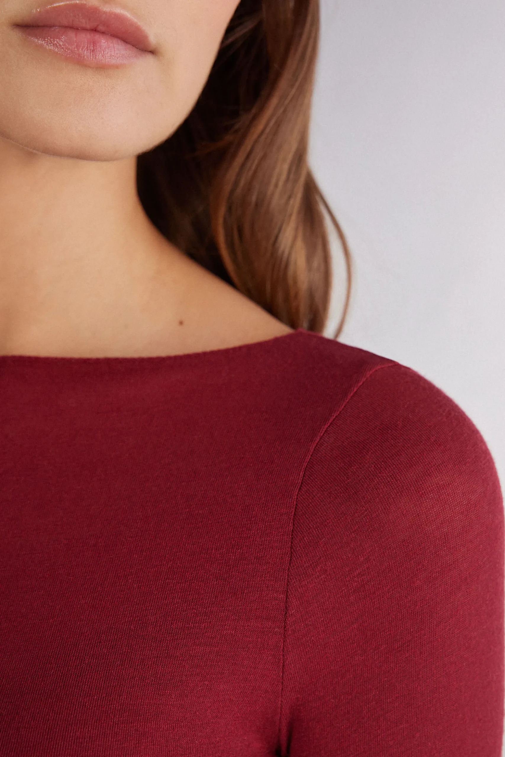 Maglia Manica Lunga in Modal con Cashmere e Scollo a Barchetta