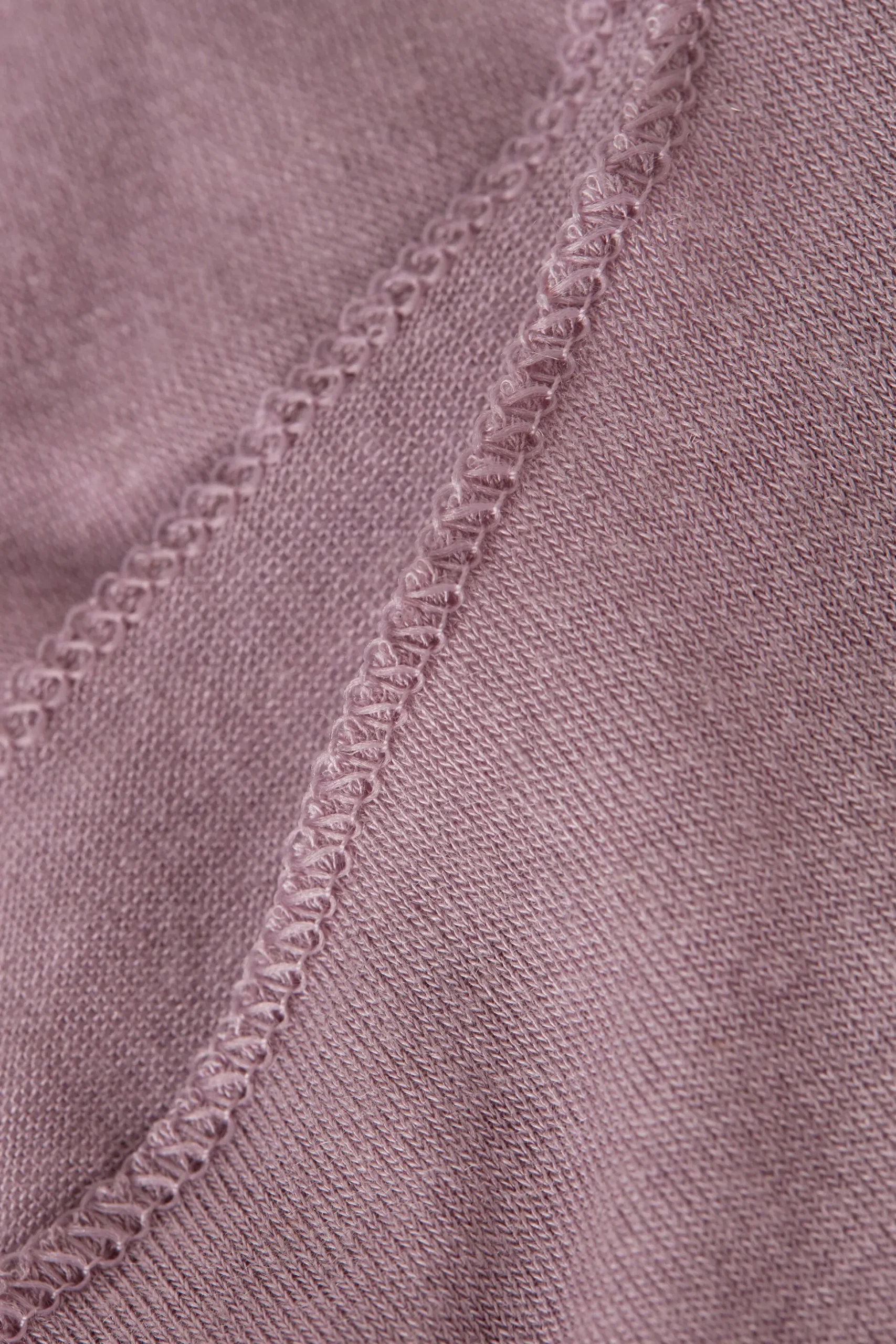 Maglia Manica Lunga in Modal con Cashmere e Scollo a Barchetta
