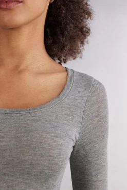 Maglia Manica Lunga Modal Ultralight con Cashmere Scollo Madonna