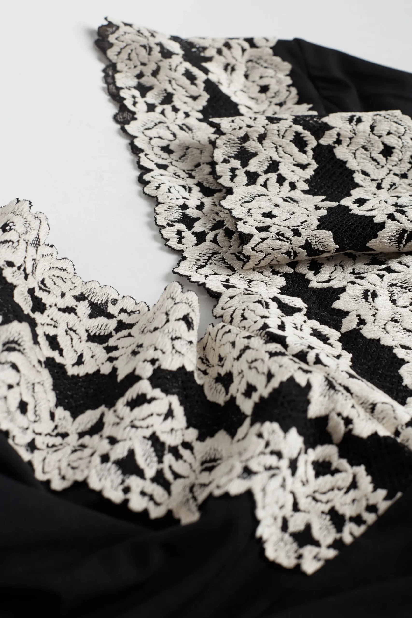 Maglia Manica Lunga Scollo a V Pretty Flowers