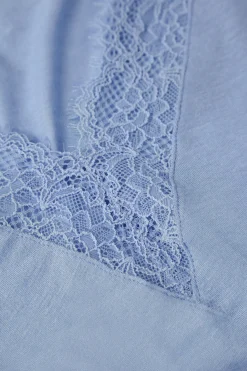 Maglia scollo a V in Modal Cashmere Ultralight e Pizzo