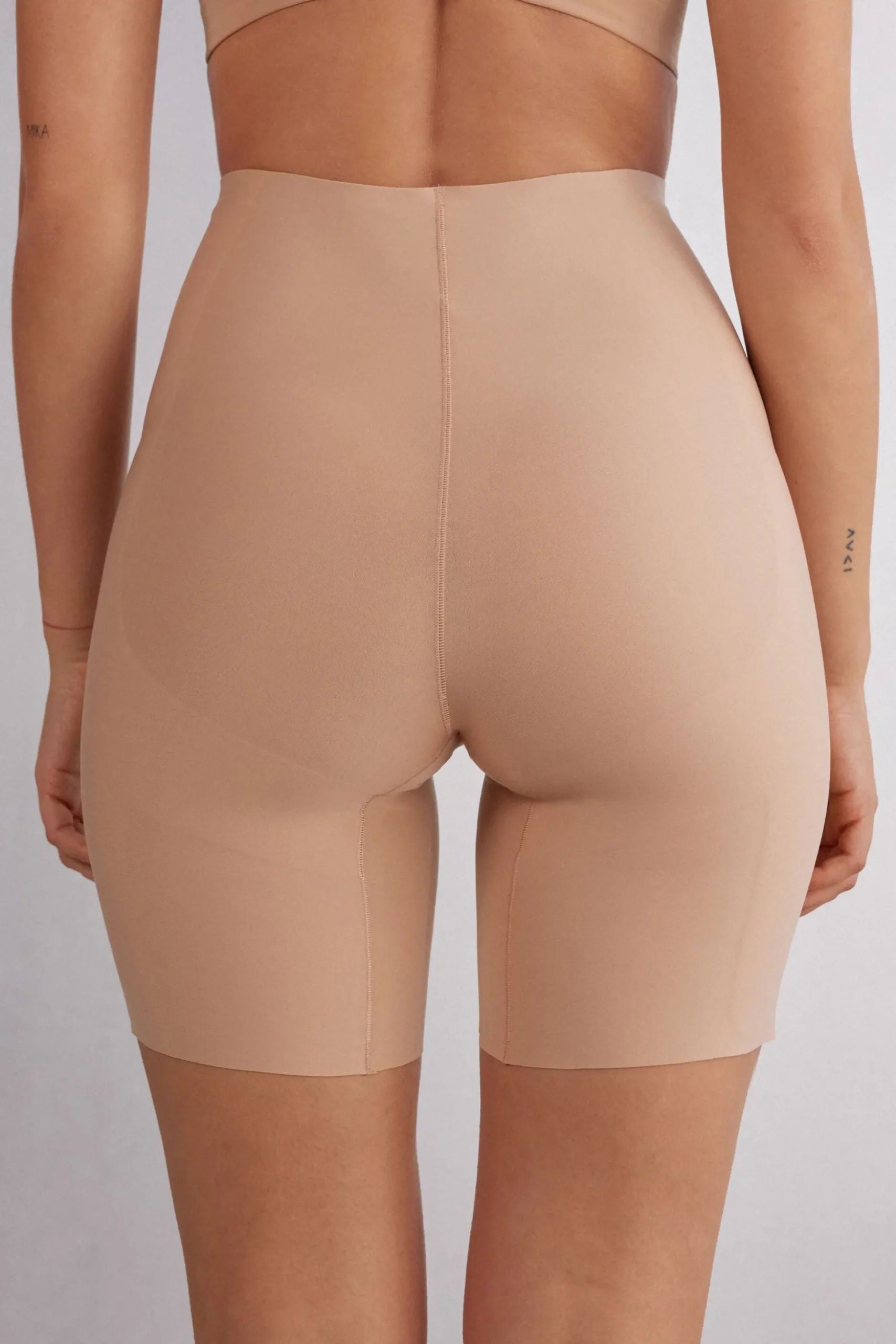 Pantaloncino in Microfibra Taglio Vivo