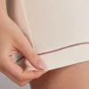 Pantaloncino in Modal con Profili a Contrasto