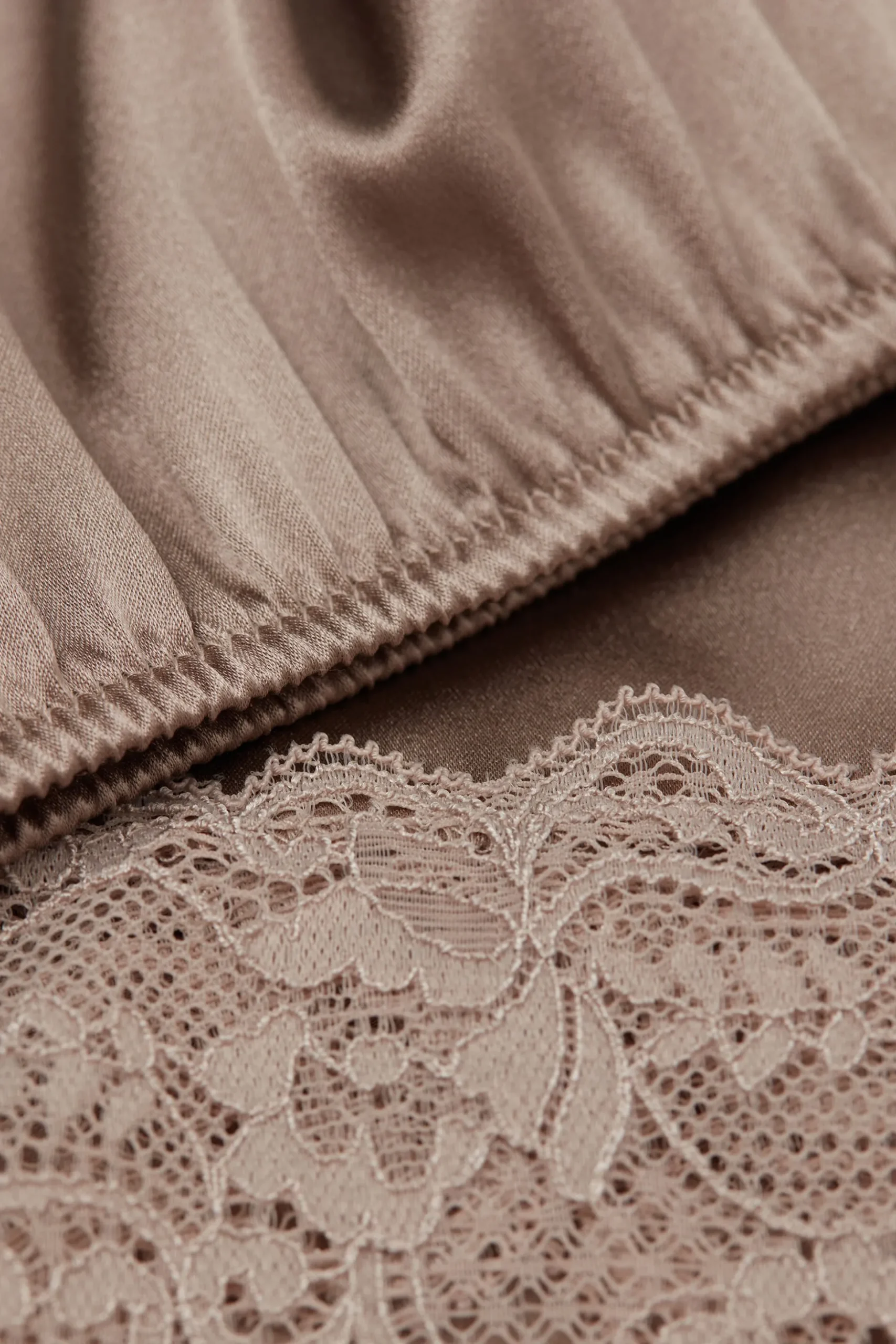 Pantaloncino in Seta con Pizzo