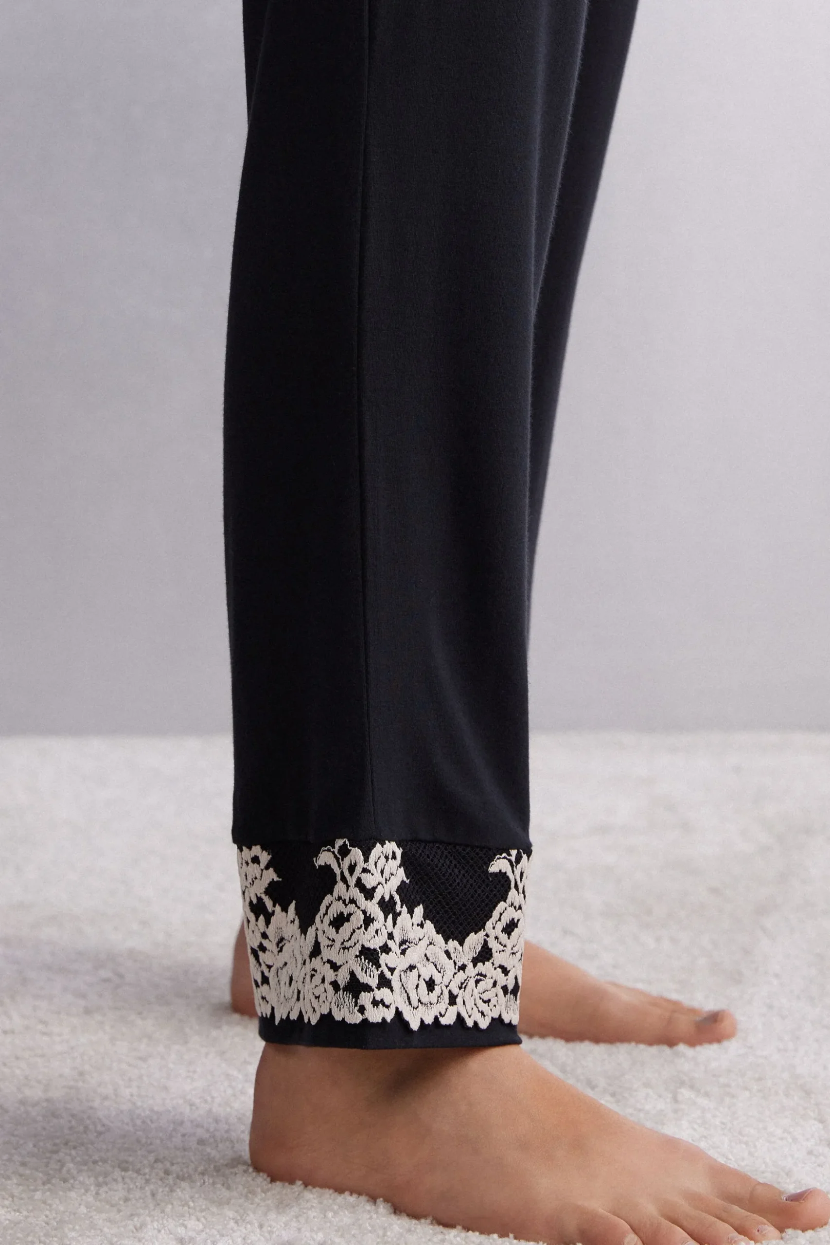 Pantalone Lungo in Modal con Balza Pretty Flowers
