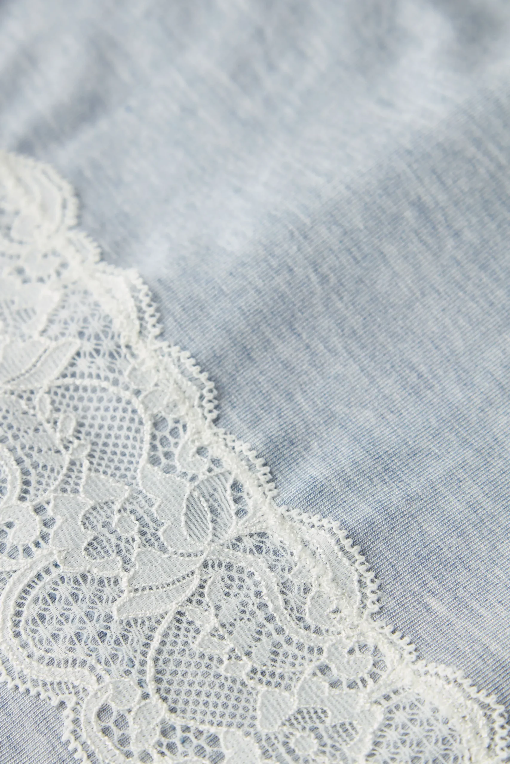 Pantalone Lungo in Modal con Dettagli in Pizzo