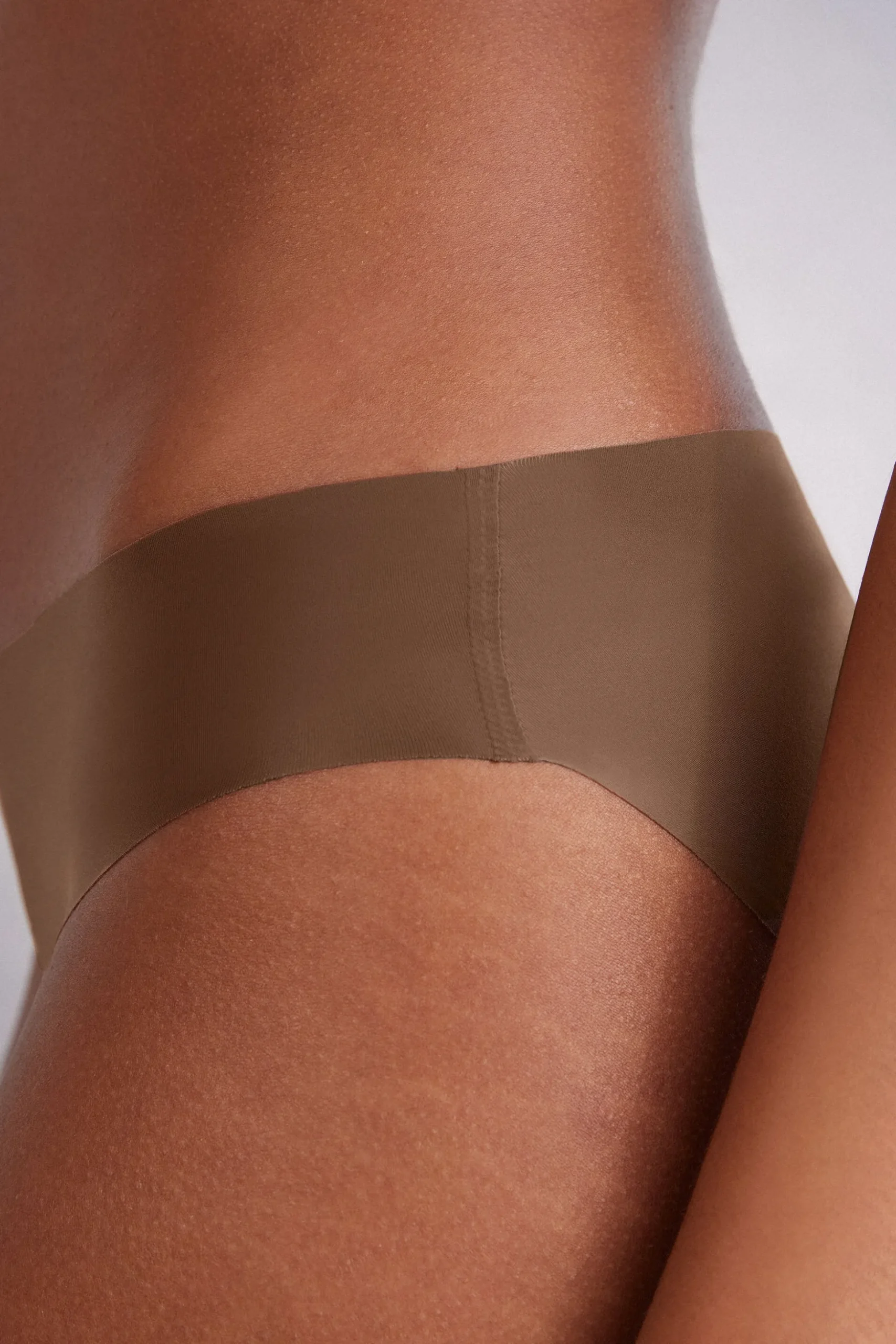 Slip in Microfibra Senza Cuciture