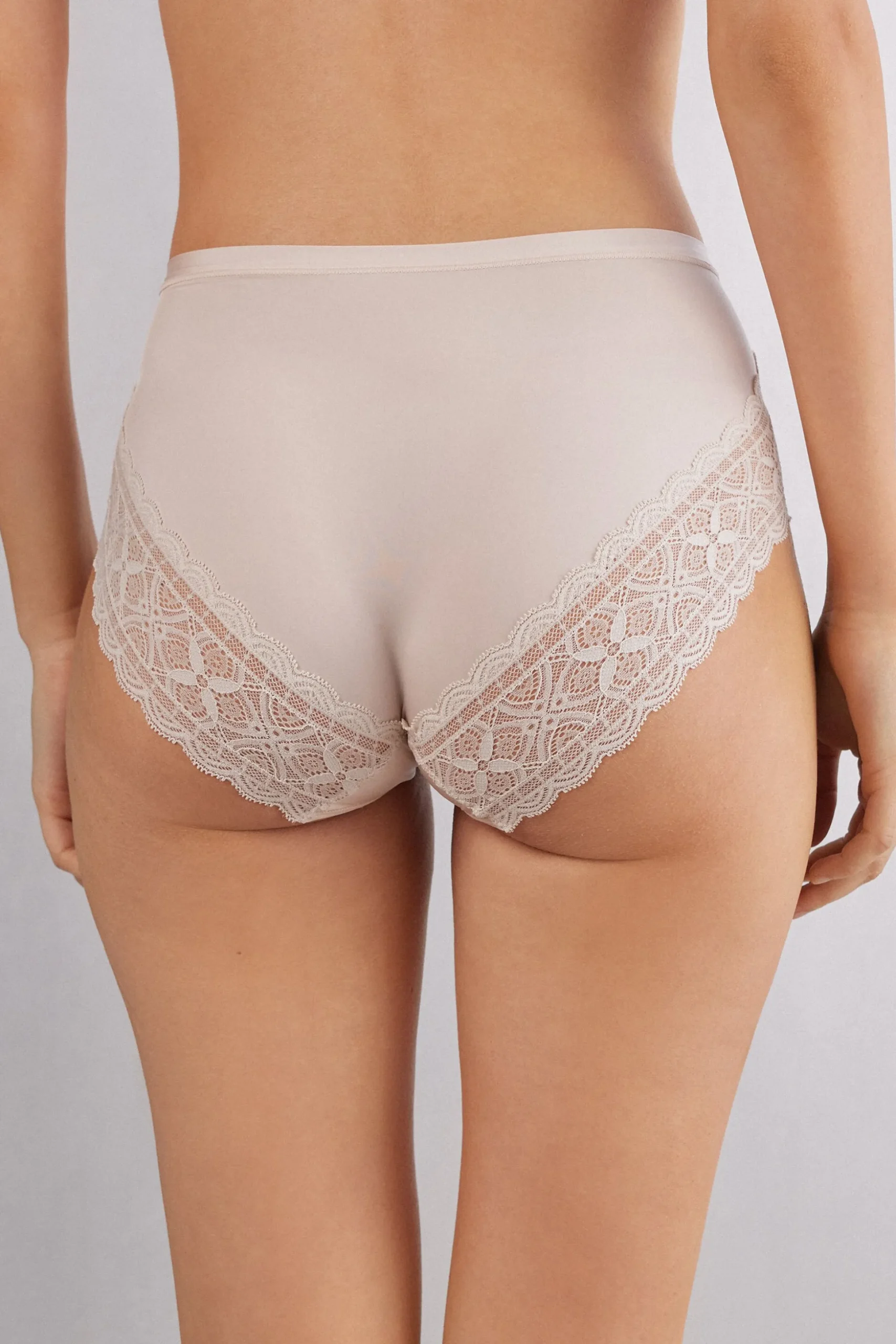 Slip Vita Alta in Microfibra Ultralight e Pizzo