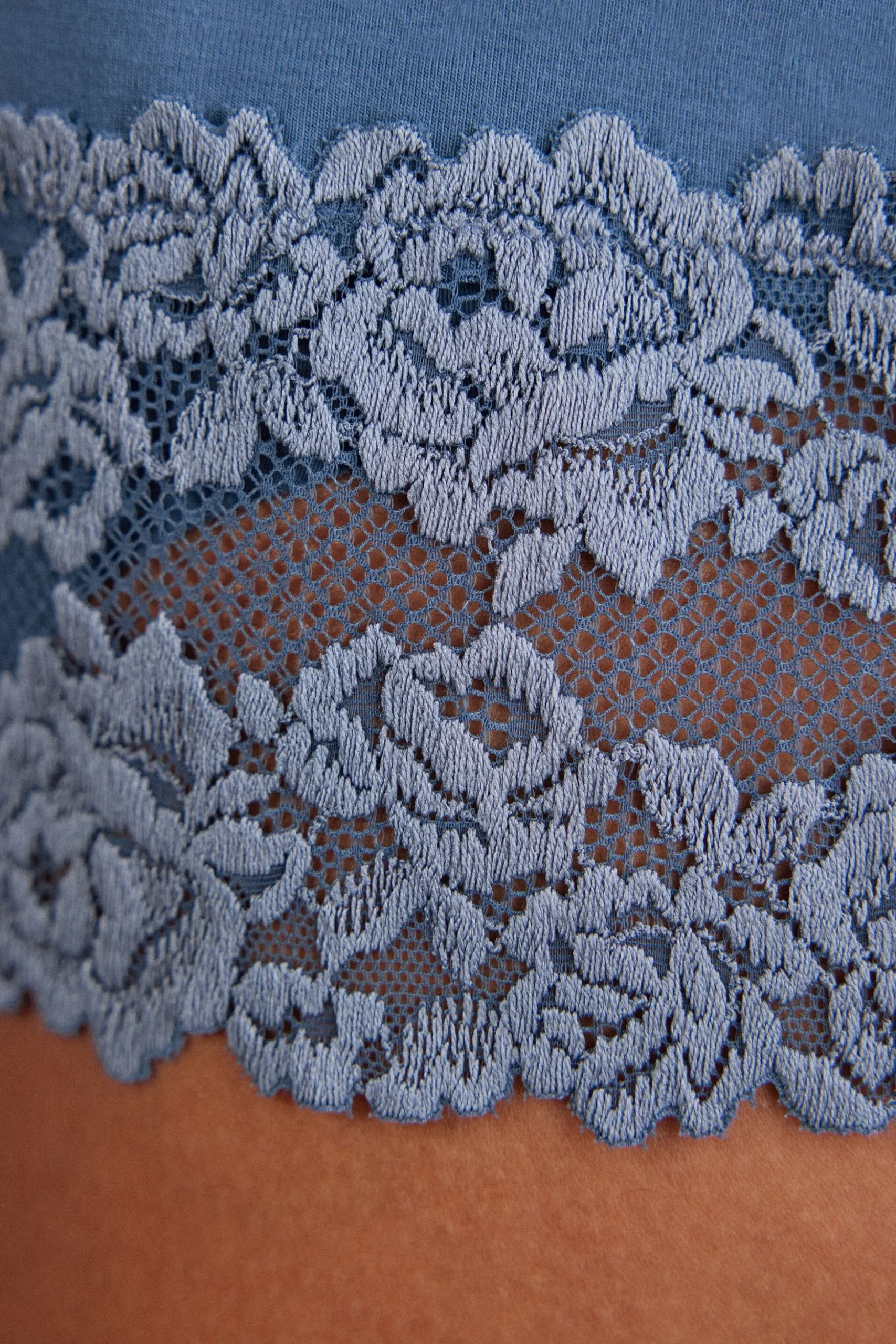 Top in Modal Pretty Flowers