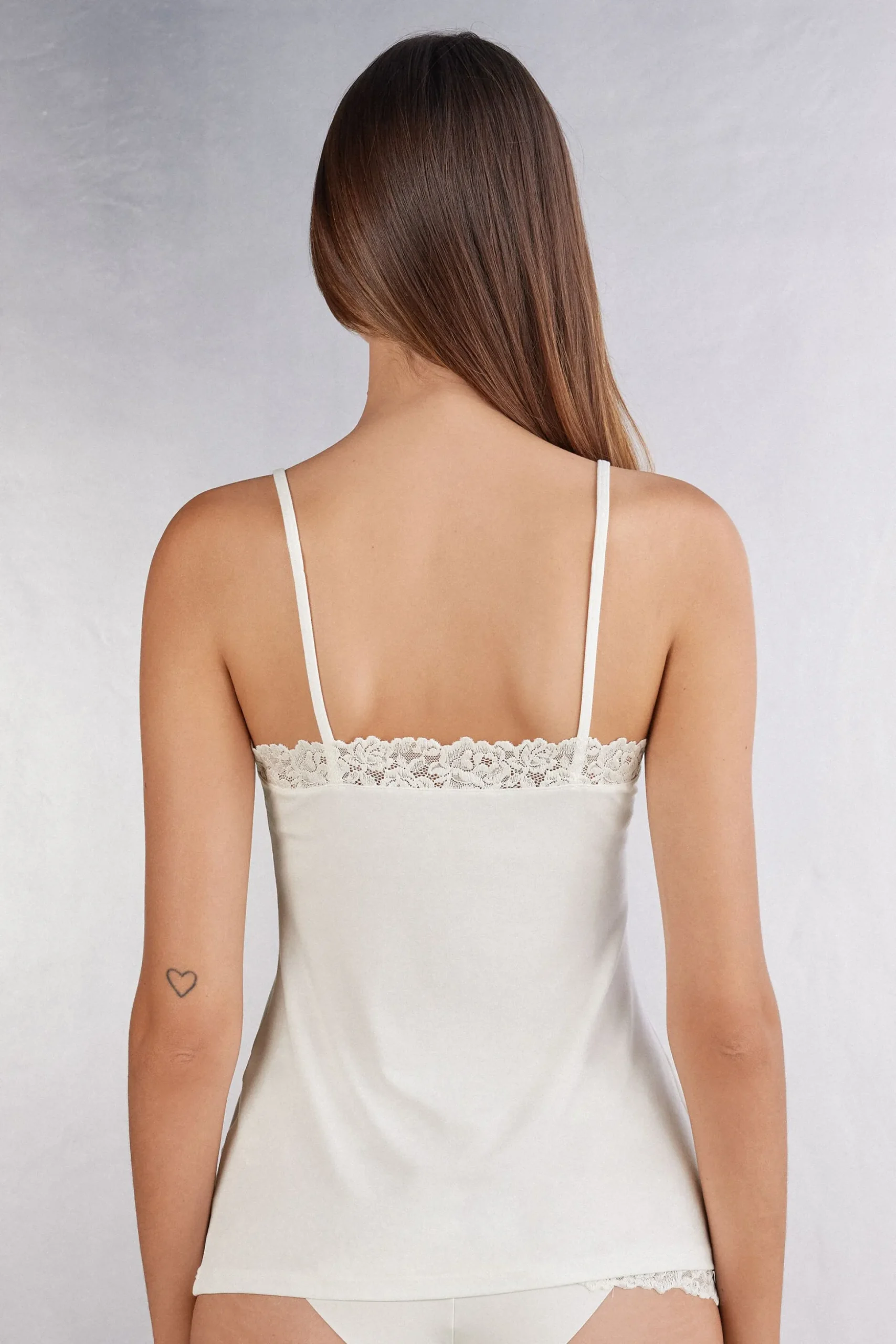 Top in Modal Pretty Flowers